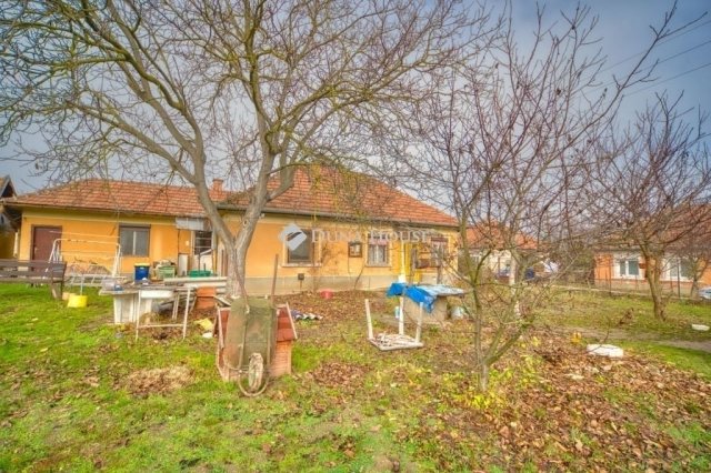 Eladó családi ház, Káván 34.5 M Ft, 2 szobás