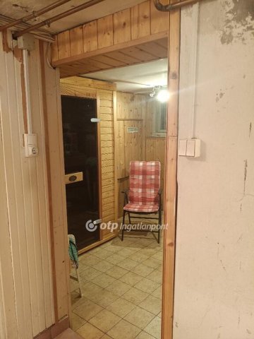 Eladó családi ház, Törökbálinton 180 M Ft, 5 szobás