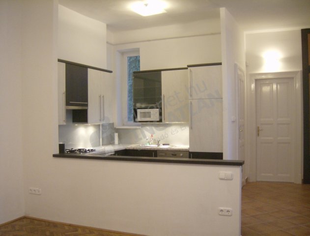 Kiadó téglalakás, albérlet, XIII. kerületben, Csanády utcában