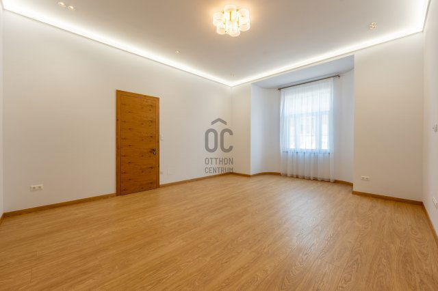 Eladó téglalakás, Budapesten, II. kerületben, Tölgyfa utcában