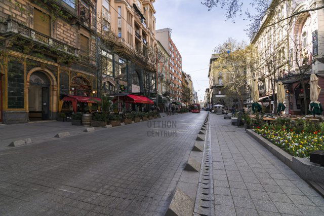 Eladó téglalakás, Budapesten, VI. kerületben 198 M Ft, 3 szobás
