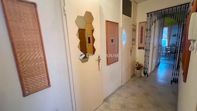 Eladó panellakás, Budapesten, XV. kerületben 69.9 M Ft