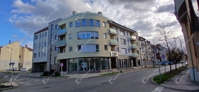 Eladó téglalakás, Zalaegerszegen 89.9 M Ft, 2 szobás