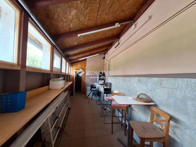 Eladó üzlethelyiség, Mendén 199 M Ft, 1 szobás