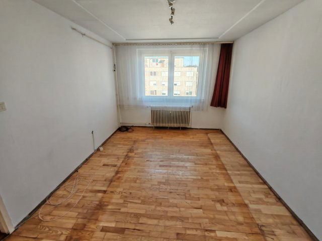 Eladó panellakás, Tatabányán 35.9 M Ft, 2 szobás