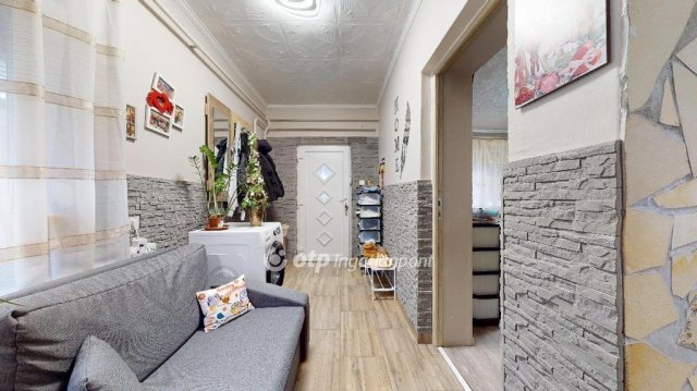 Eladó családi ház, Szikszón 32.9 M Ft, 2 szobás