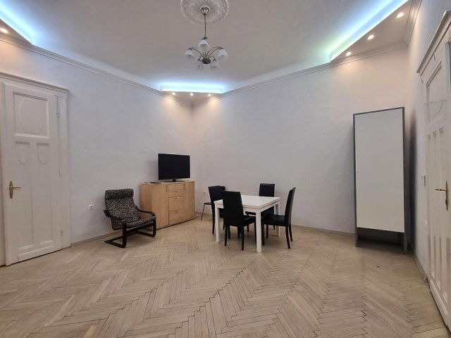 Kiadó téglalakás, albérlet, Budapesten, V. kerületben, 2 szobás