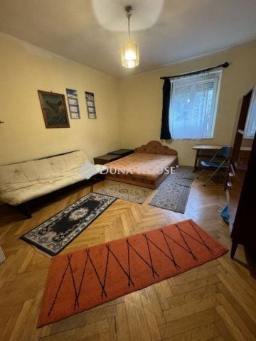 Eladó téglalakás, Veszprémben 52.9 M Ft, 3 szobás