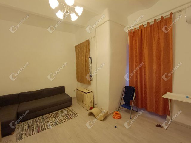 Eladó téglalakás, Sopronban 22 M Ft, 1 szobás