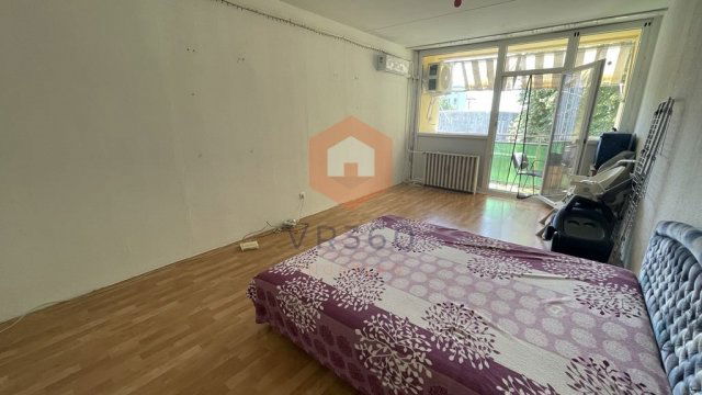 Eladó panellakás, Pécsett 36.9 M Ft, 2 szobás