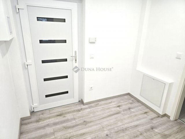 Kiadó téglalakás, albérlet, Pécsett 400 E Ft / hó, 3 szobás