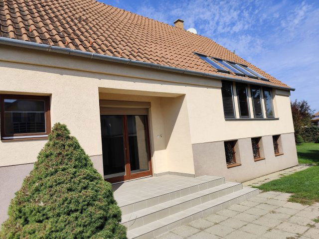Eladó családi ház, Dunaharasztin, Rónai György utcában