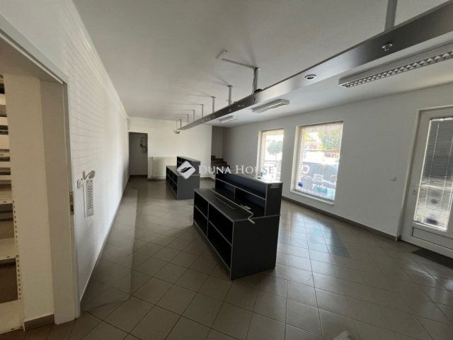 Eladó üzlethelyiség, Nyíregyházán 97 M Ft