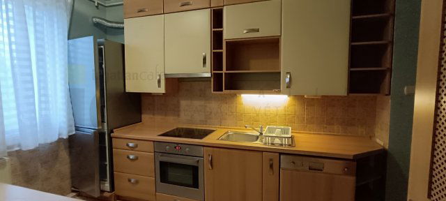 Kiadó téglalakás, albérlet, Szegeden, Népkert soron, 2 szobás