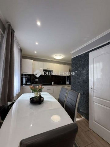 Eladó családi ház, Dabason 29.99 M Ft, 3 szobás