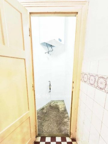 Eladó téglalakás, Budapesten, VIII. kerületben 74 M Ft, 2 szobás