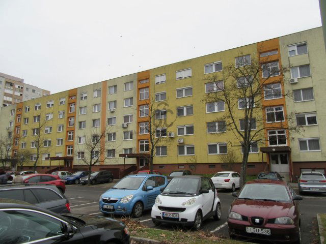 Eladó panellakás, Debrecenben 59.99 M Ft, 2 szobás