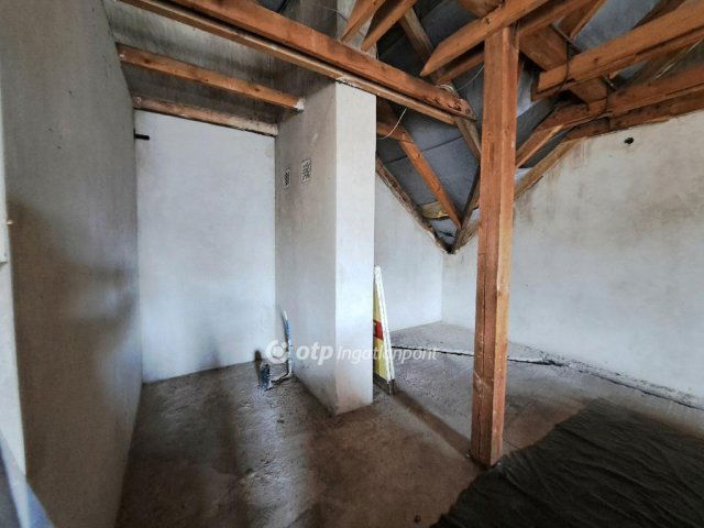 Eladó téglalakás, Püspökladányban 39.9 M Ft, 1 szobás