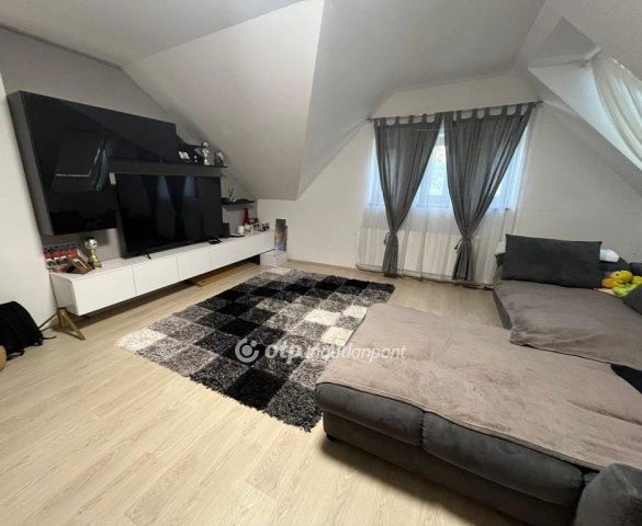 Kiadó téglalakás, albérlet, Miskolcon 230 E Ft / hó, 3 szobás