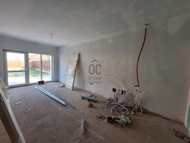 Eladó téglalakás, Szigetszentmiklóson 65 M Ft, 2 szobás