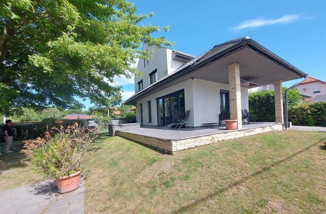 Eladó ikerház, Gödön 144.9 M Ft, 4+1 szobás