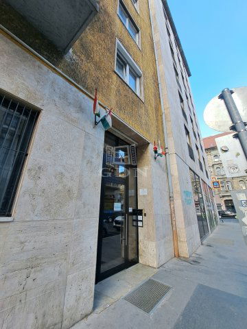 Eladó téglalakás, Budapesten, VIII. kerületben 106.9 M Ft