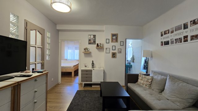 Eladó téglalakás, Dunaújvárosban, Gagarin téren 39.9 M Ft