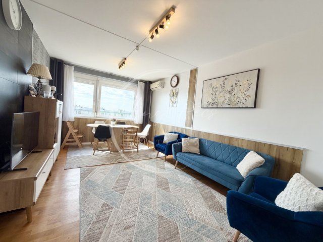 Eladó panellakás, Pécsett, Zója utcában 96 M Ft, 3+1 szobás