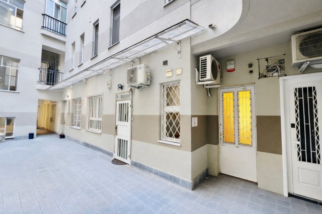 Eladó téglalakás, Budapesten, VII. kerületben 79.9 M Ft