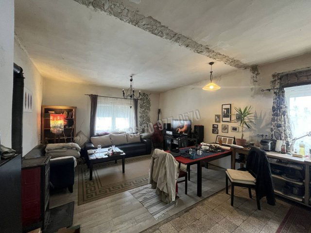 Eladó családi ház, Vértestolnán 43.9 M Ft, 4 szobás