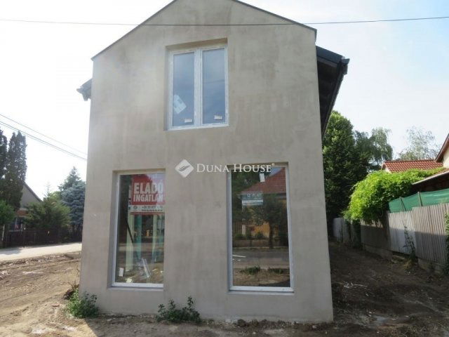 Eladó ikerház, Szegeden 99 M Ft, 3 szobás / költözzbe.hu