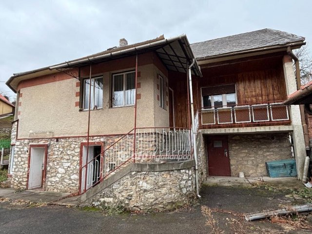 Eladó családi ház, Bükkszentkereszten 29.9 M Ft, 4 szobás