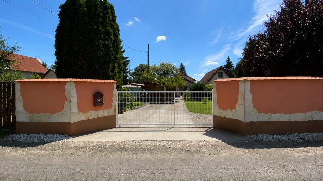 Eladó családi ház, Szigetcsépen 97.5 M Ft, 3 szobás