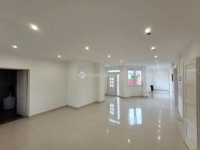 Eladó családi ház, Kunszentmártonban 38 M Ft, 3 szobás