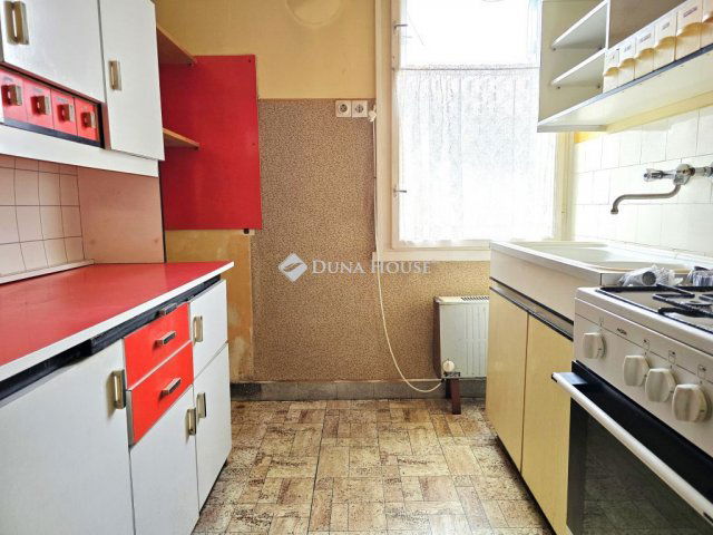 Eladó téglalakás, Pécsett 44.9 M Ft, 2 szobás