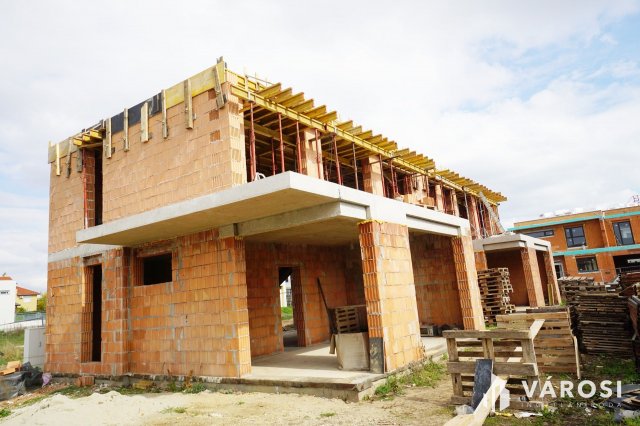 Eladó ikerház, Budapesten, XVIII. kerületben 154.9 M Ft, 5 szobás