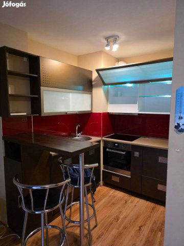 Eladó téglalakás, Debrecenben 67.5 M Ft, 2 szobás