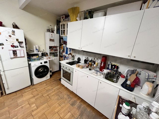 Eladó téglalakás, Győrött 45 M Ft, 1+2 szobás