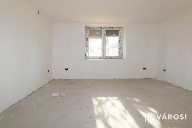 Eladó családi ház, Pitvaroson 12 M Ft, 4 szobás