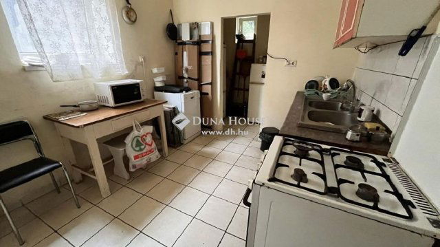 Eladó családi ház, Szombathelyen 69.99 M Ft, 6 szobás