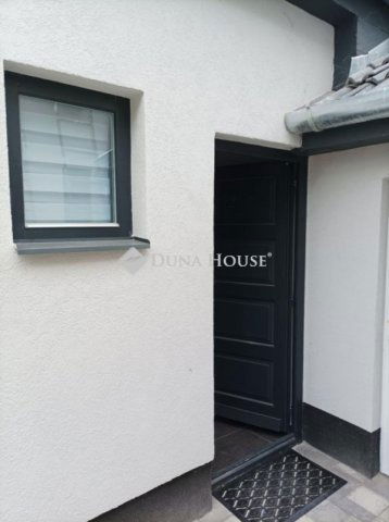 Kiadó téglalakás, albérlet, Pécsett 160 E Ft / hó, 1 szobás