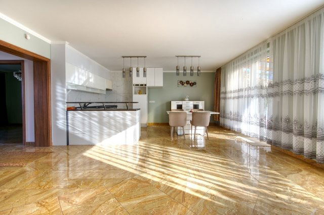 Eladó sorház, Telkin 137 M Ft, 5 szobás / költözzbe.hu