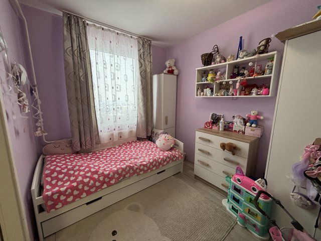 Eladó panellakás, Debrecenben, Kishegyesi úton 63.9 M Ft