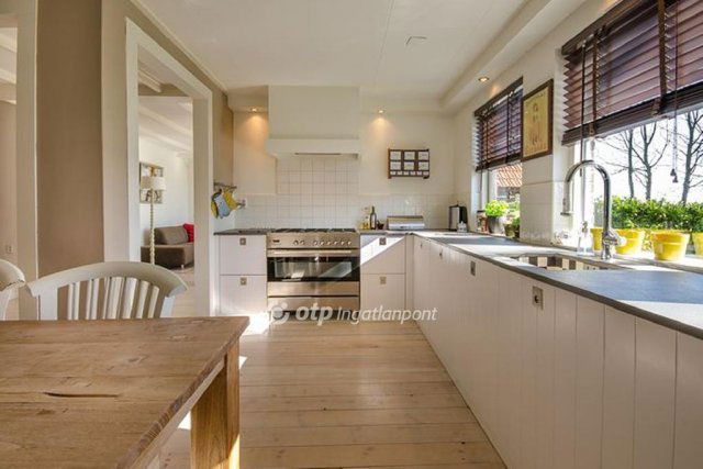 Eladó téglalakás, Mosonszolnokon 85 M Ft, 4 szobás