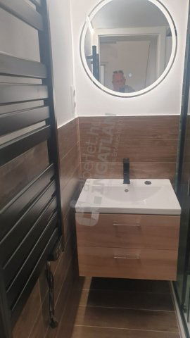 Kiadó téglalakás, albérlet, VIII. kerületben, Fiumei úton