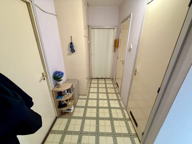 Eladó panellakás, Móron 39.9 M Ft, 2 szobás