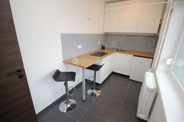 Kiadó téglalakás, albérlet, Kecskeméten 130 E Ft / hó