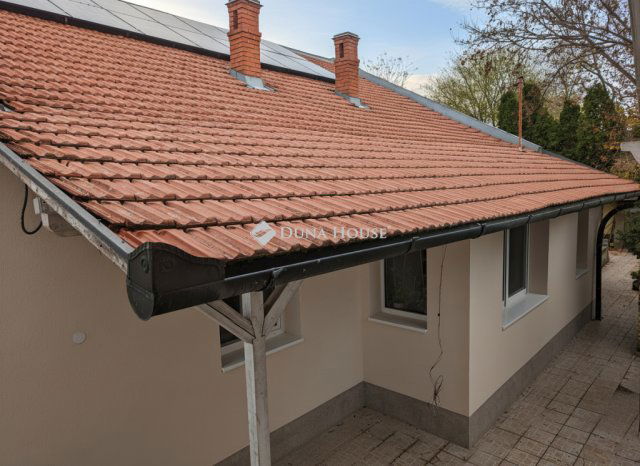 Eladó családi ház, Szegeden 110 M Ft, 4 szobás