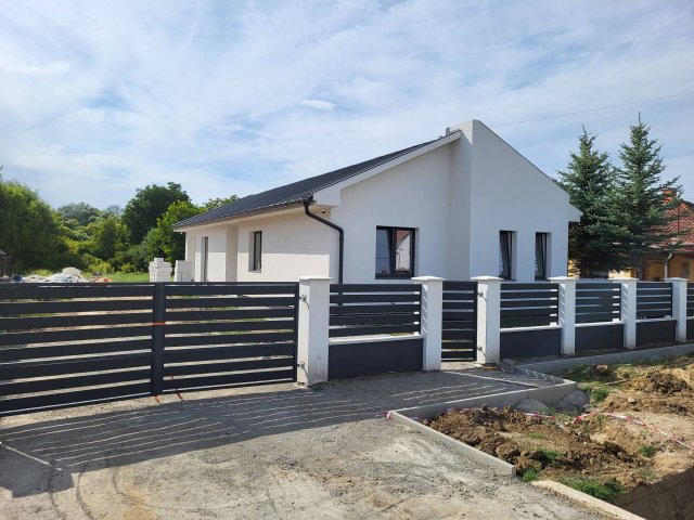 Eladó családi ház, Napkoron 74.99 M Ft, 3 szobás