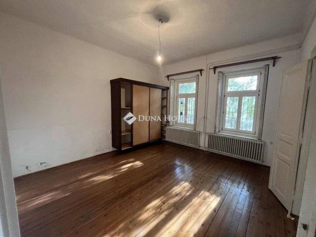 Eladó családi ház, Kecskeméten 83.99 M Ft, 6 szobás